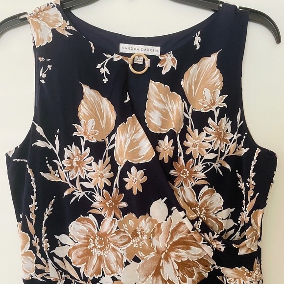 Sandra Darren Women's Floral-Print Keyhole Maxi Dress - Picture 5 of 7